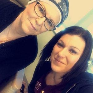 Meet your Posher, Caitlin